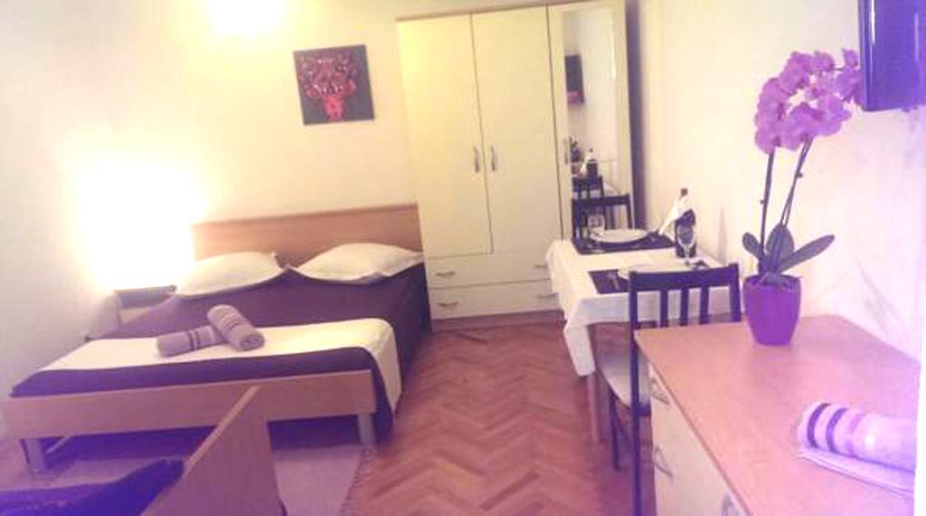 Apartments Mira Makarska Habitación foto